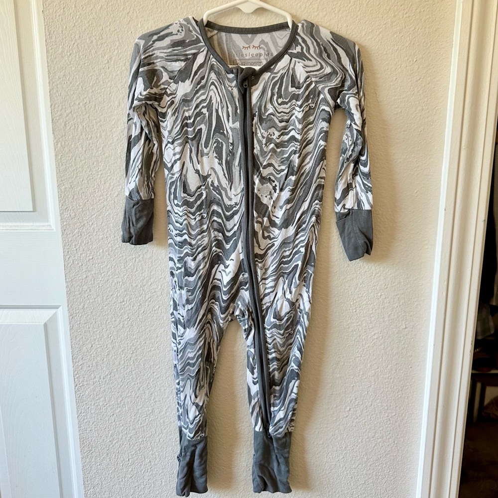 Little Sleepies Black Marble Swirl Zippy 6-22